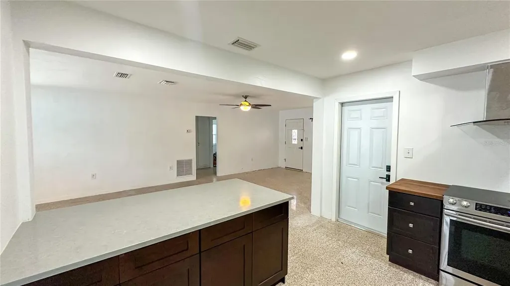 701 52nd Avenue S St Petersburg FL 33705