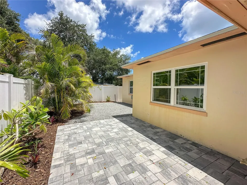 701 52nd Avenue S St Petersburg FL 33705