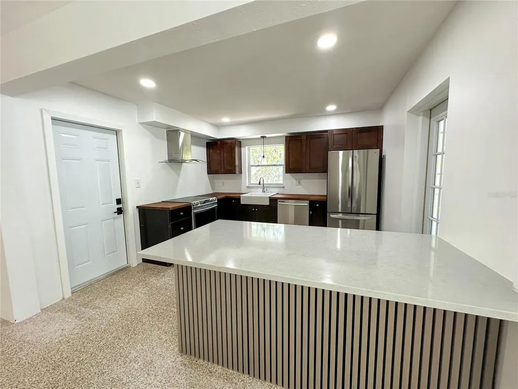 701 52nd Avenue S St Petersburg FL 33705
