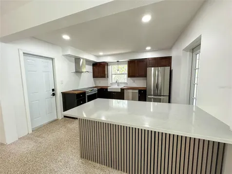 701 52nd Avenue S St Petersburg FL 33705