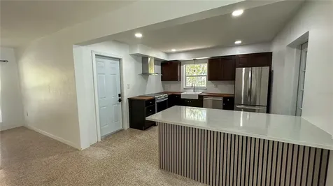 701 52nd Avenue S St Petersburg FL 33705