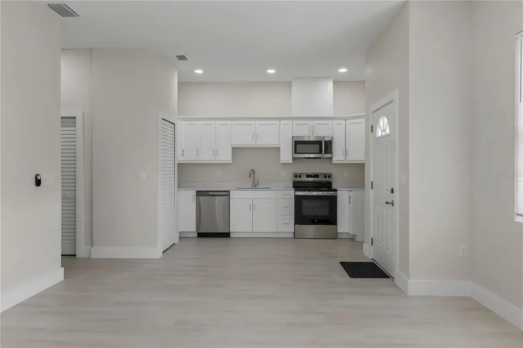 6974 Belltree Court Tampa FL 33619