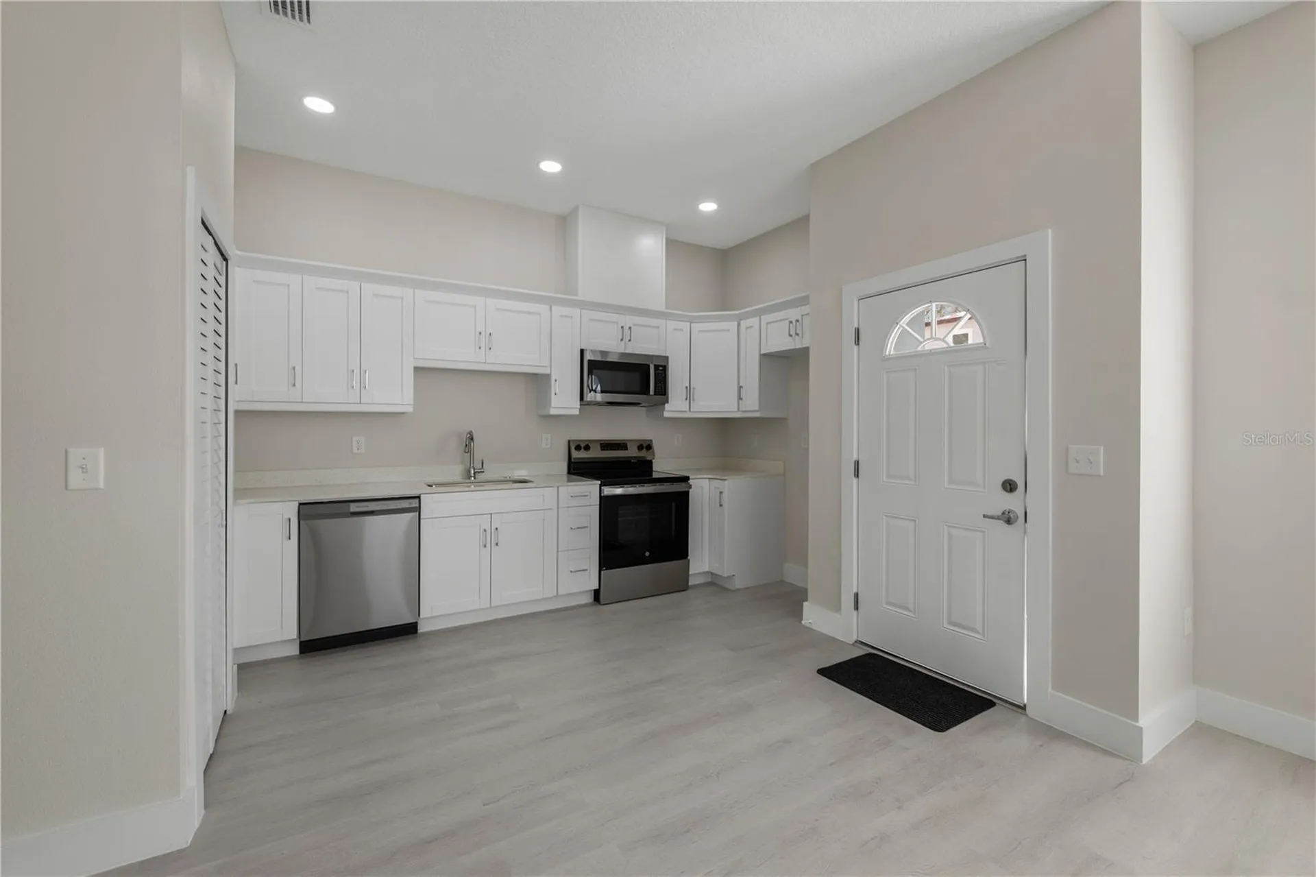 6974 Belltree Court Tampa FL 33619