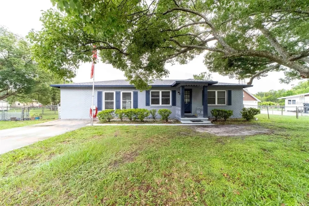 27 Volusia Drive Debary FL 32713