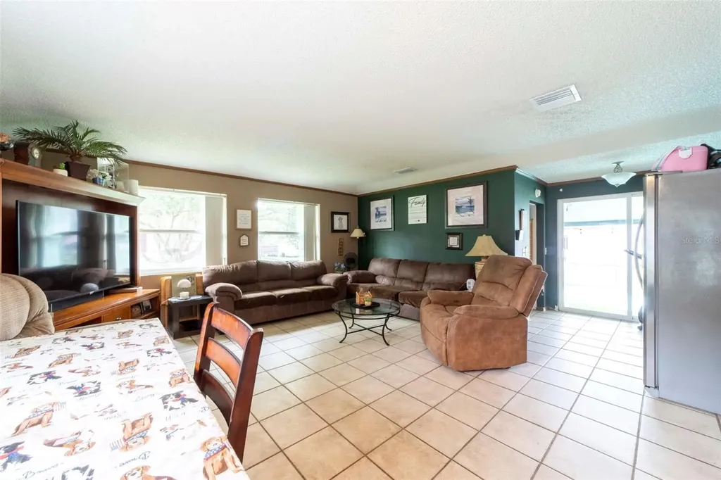 27 Volusia Drive Debary FL 32713