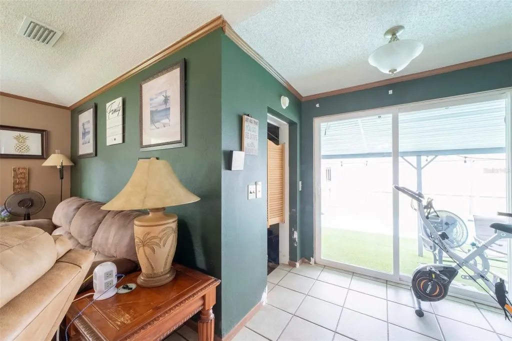 27 Volusia Drive Debary FL 32713