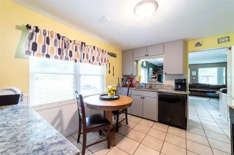 27 Volusia Drive Debary FL 32713