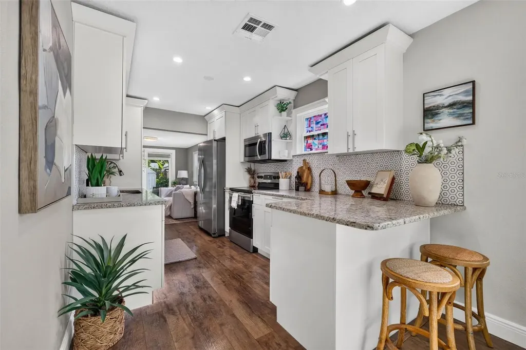 2520 15th Avenue N St Petersburg FL 33713