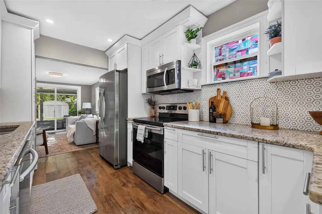 2520 15th Avenue N St Petersburg FL 33713