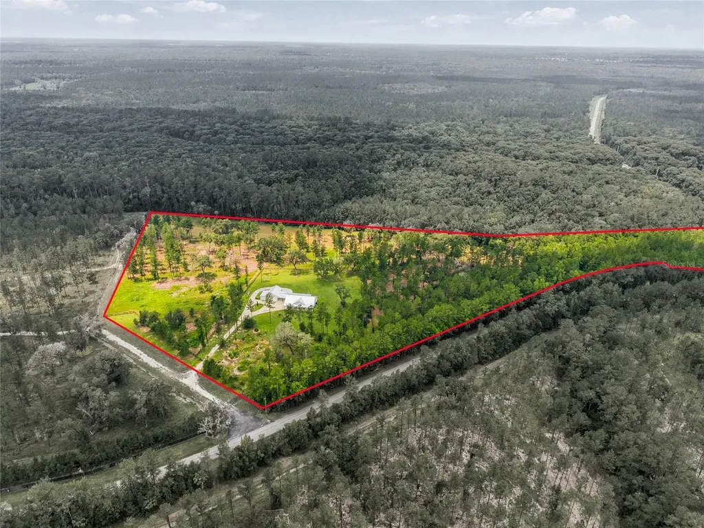 10080 SE 1st Street Road Silver Springs FL 34488