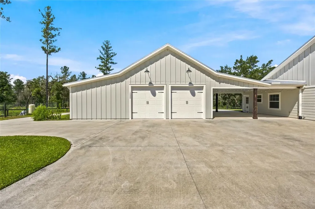 10080 SE 1st Street Road Silver Springs FL 34488