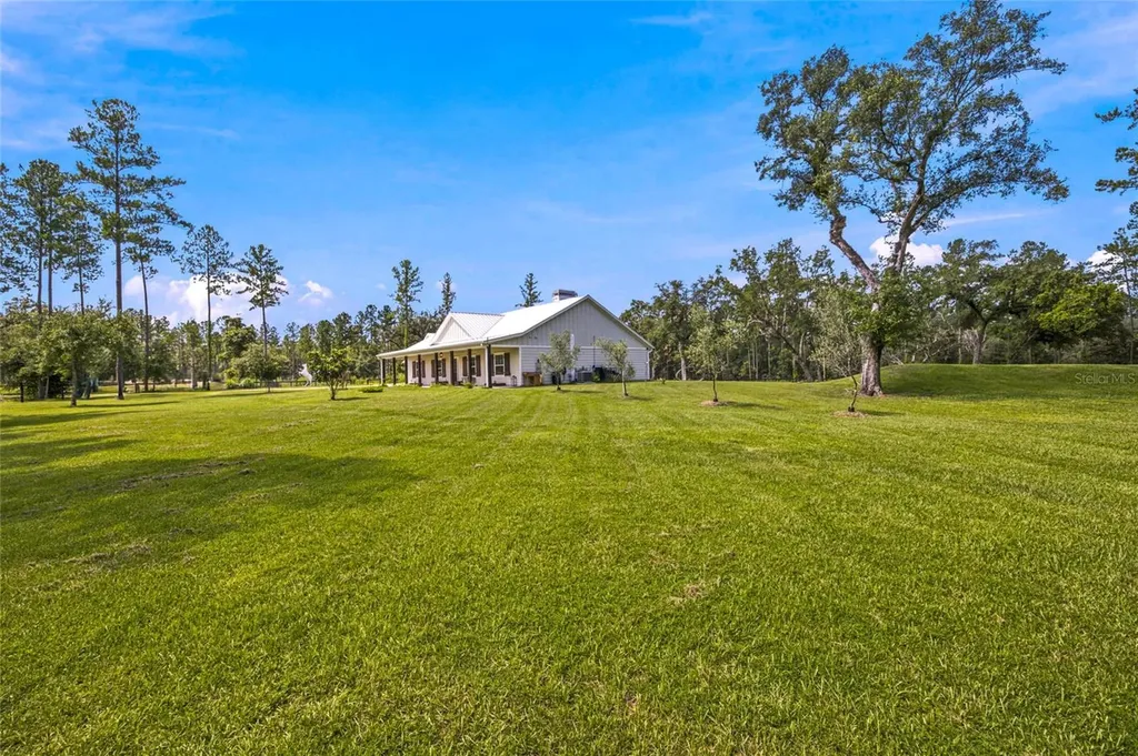 10080 SE 1st Street Road Silver Springs FL 34488