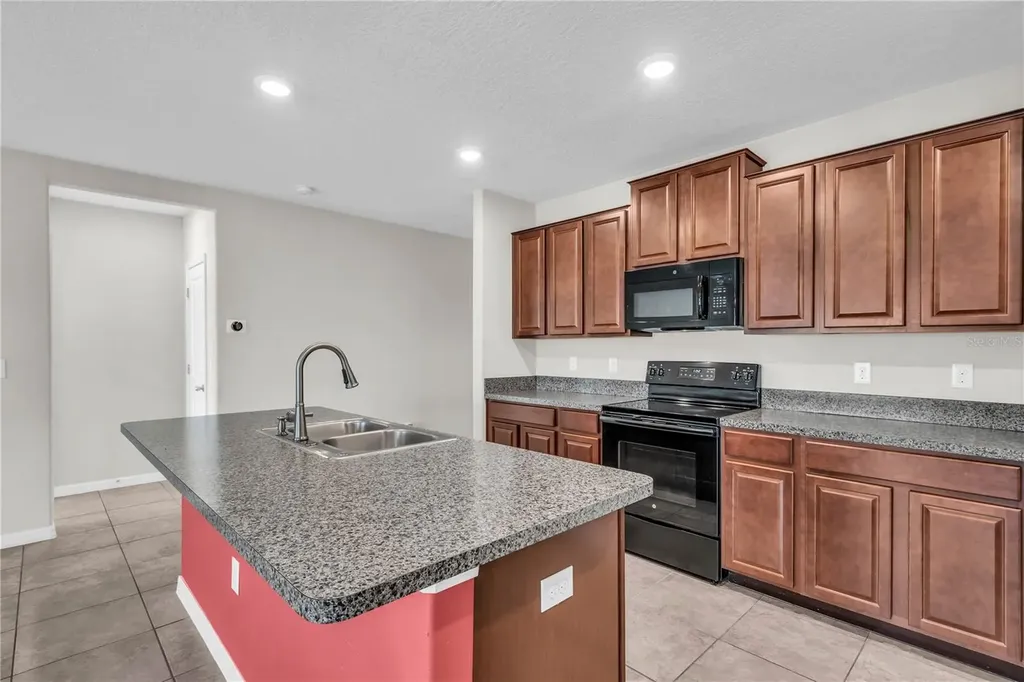 1739 Broad Winged Hawk Drive Ruskin FL 33570