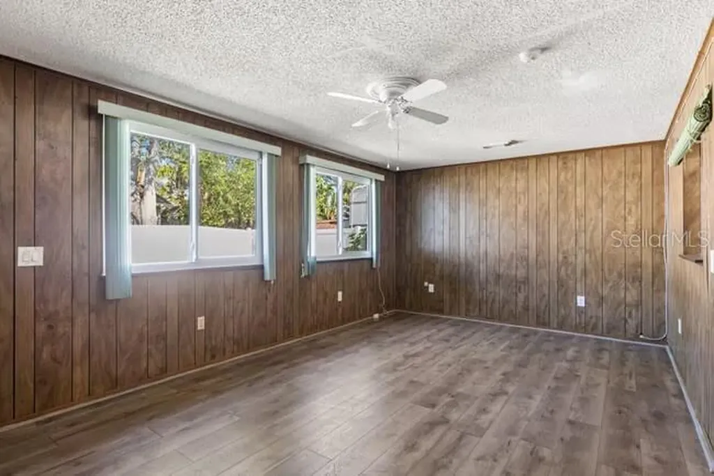 5318 17th Street W Bradenton FL 34207