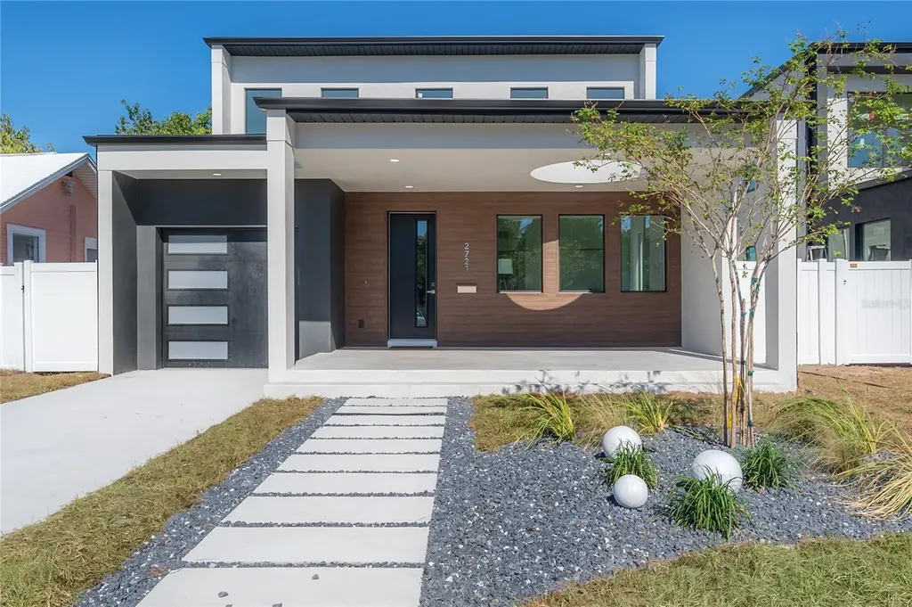 2721 17th Avenue N St Petersburg FL 33713