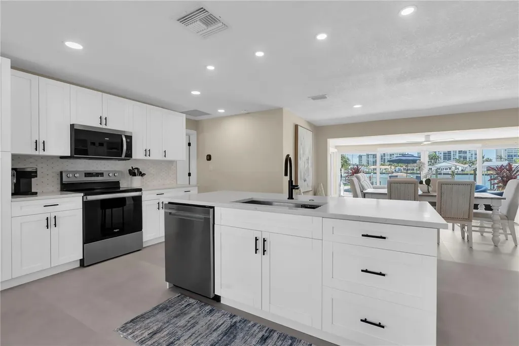 24 Marina Terrace Treasure Island FL 33706
