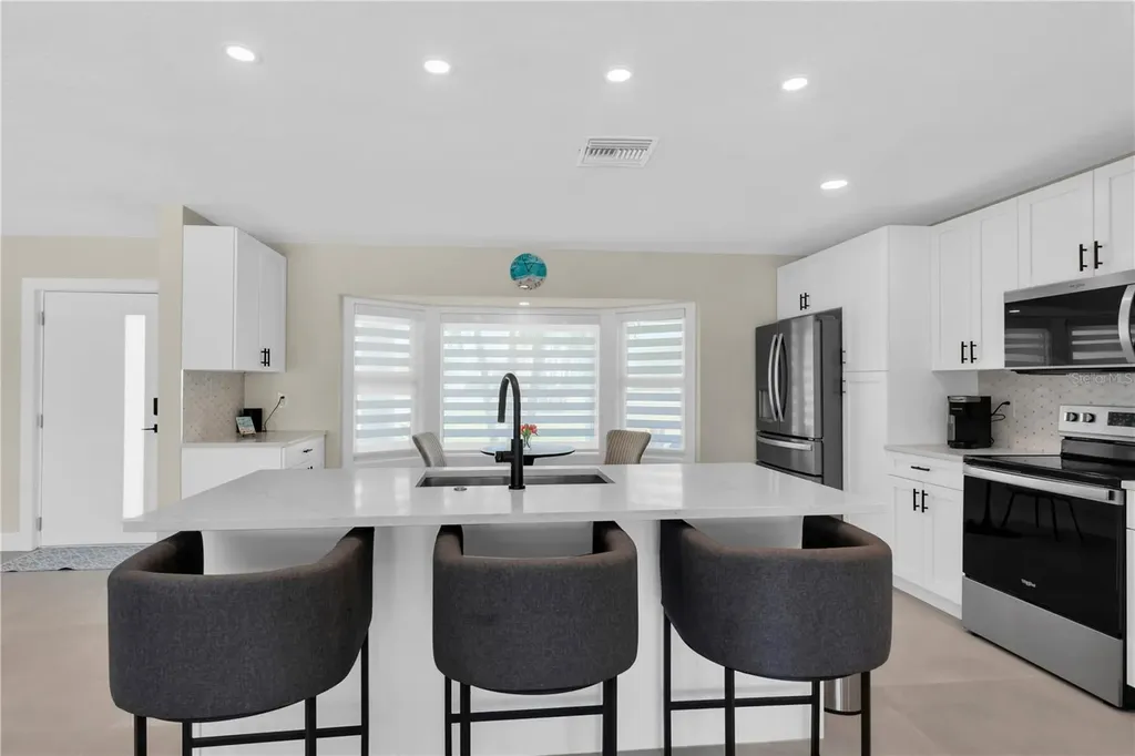 24 Marina Terrace Treasure Island FL 33706