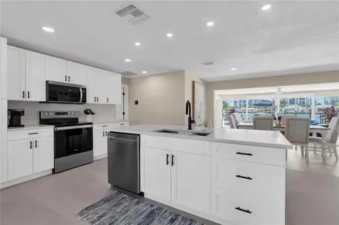 24 Marina Terrace Treasure Island FL 33706