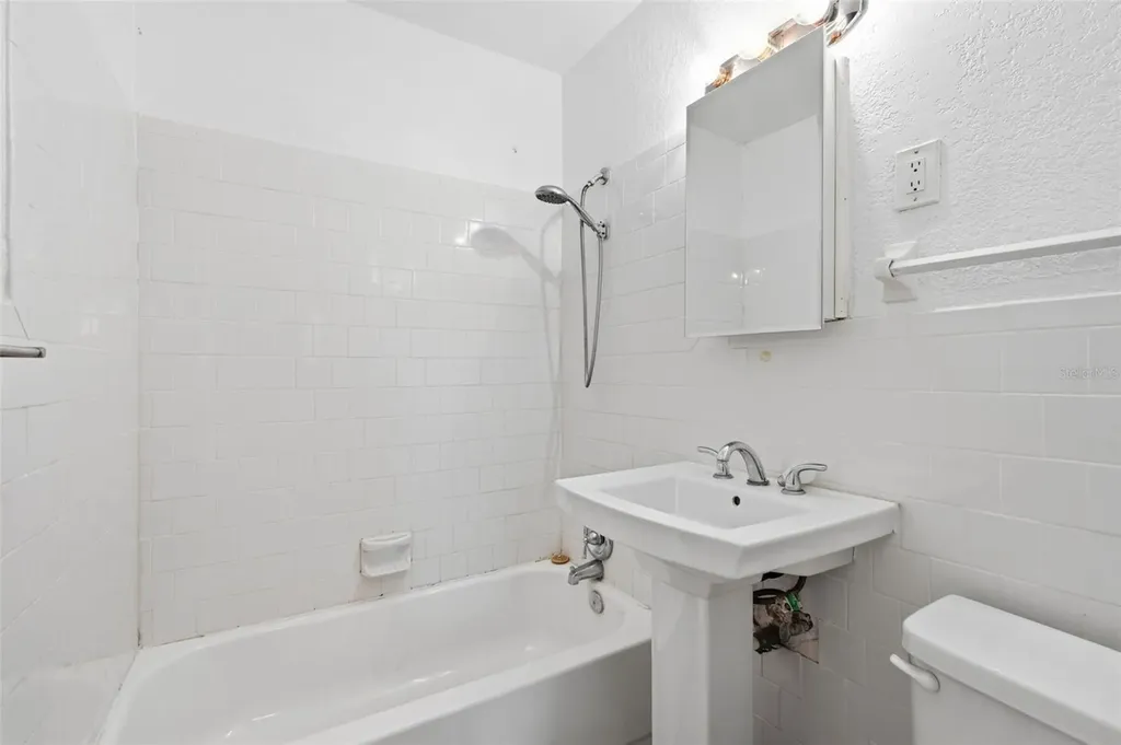 8871 93rd Street Seminole FL 33777