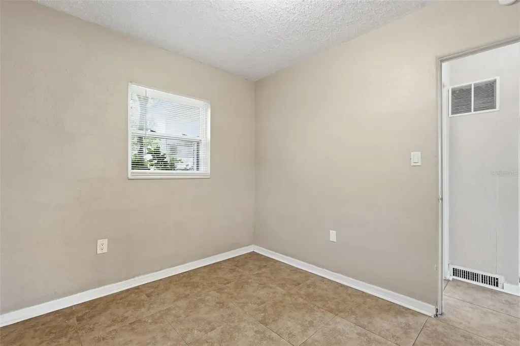 8871 93rd Street Seminole FL 33777