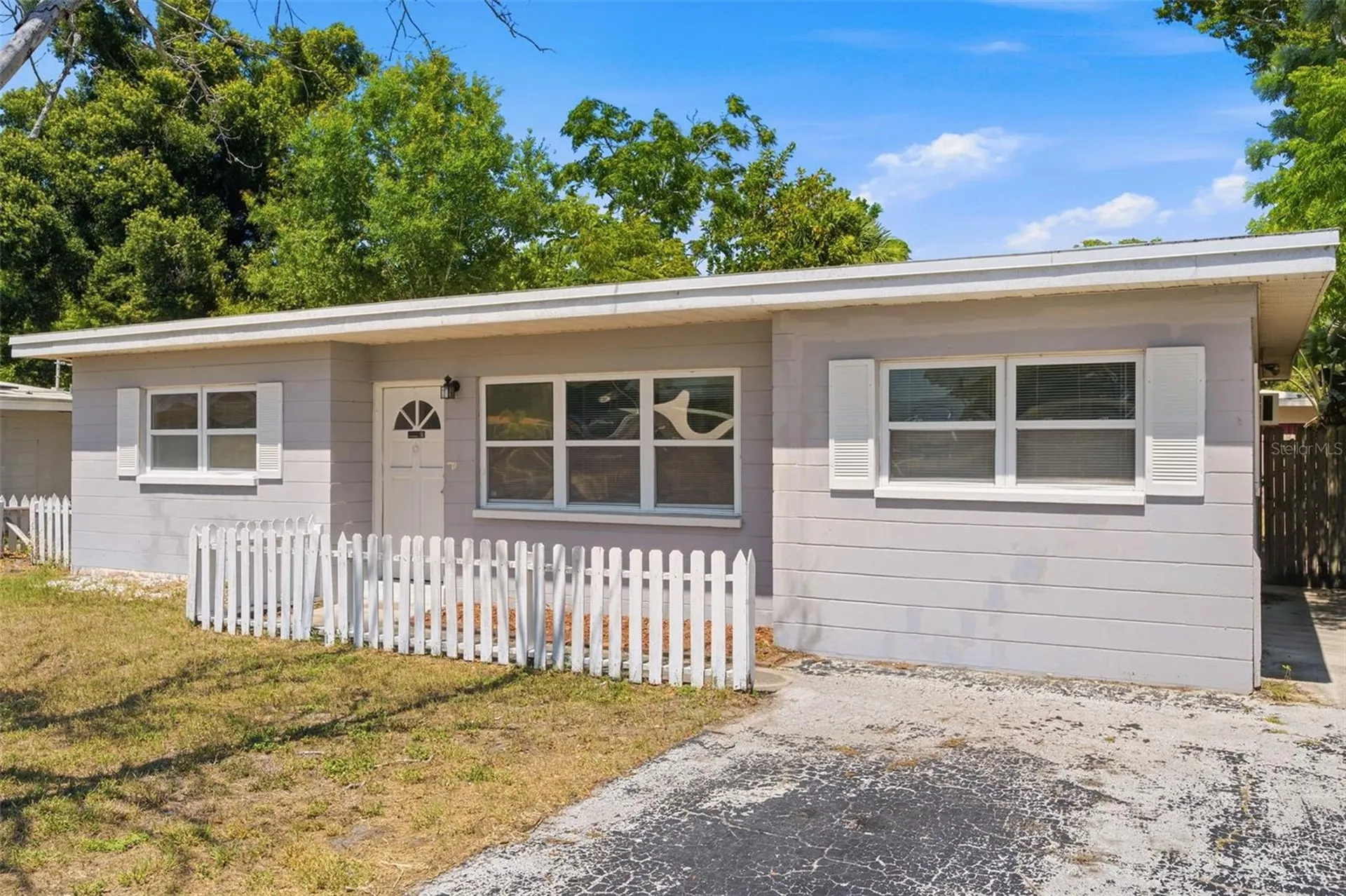 8871 93rd Street Seminole FL 33777