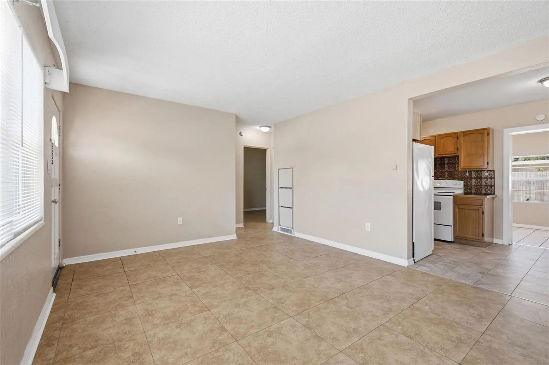 8871 93rd Street Seminole FL 33777