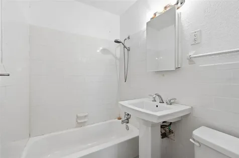 8871 93rd Street Seminole FL 33777