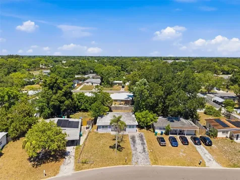 8871 93rd Street Seminole FL 33777