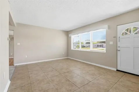 8871 93rd Street Seminole FL 33777