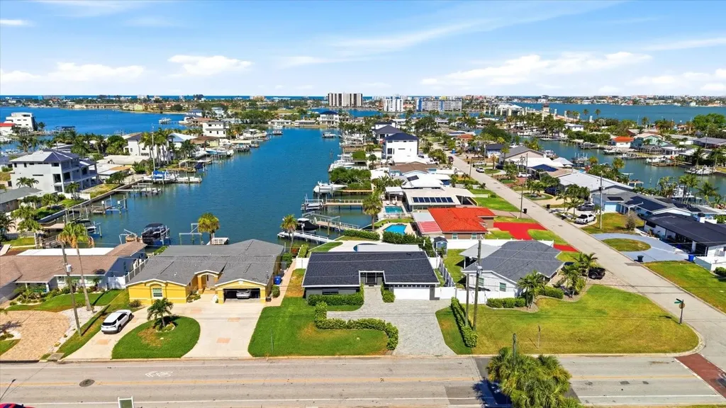 121 79th Street S St Petersburg FL 33707