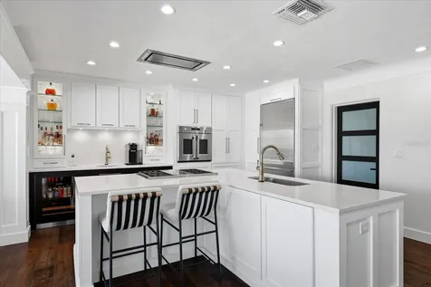 121 79th Street S St Petersburg FL 33707