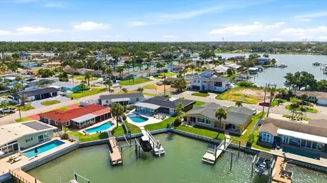 121 79th Street S St Petersburg FL 33707