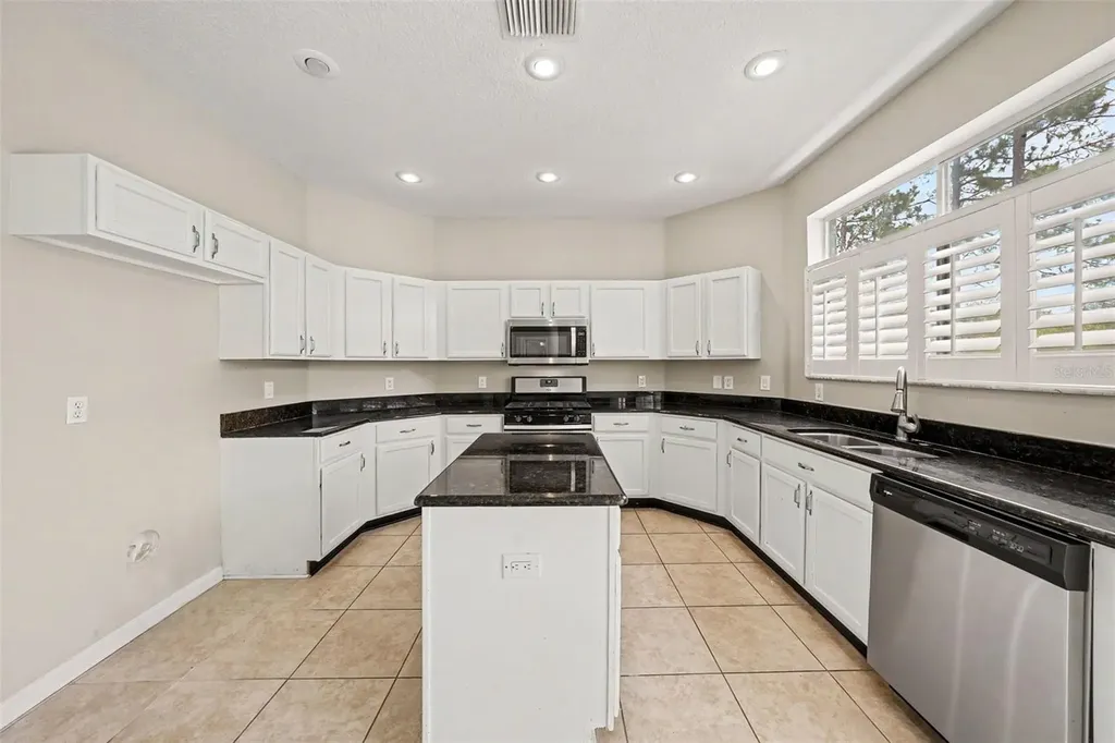 6112 Cezanne Avenue Lutz FL 33558