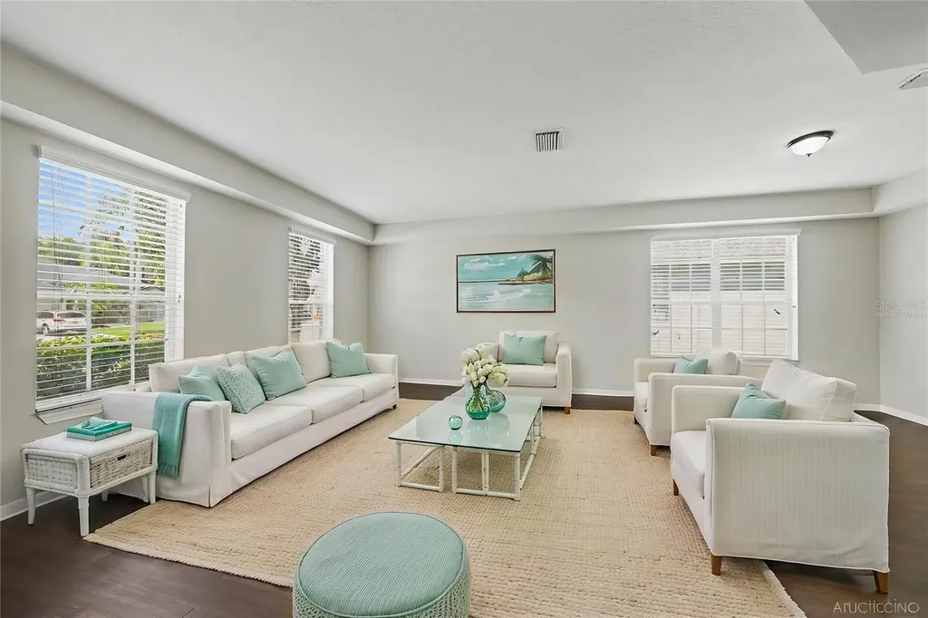 6112 Cezanne Avenue Lutz FL 33558