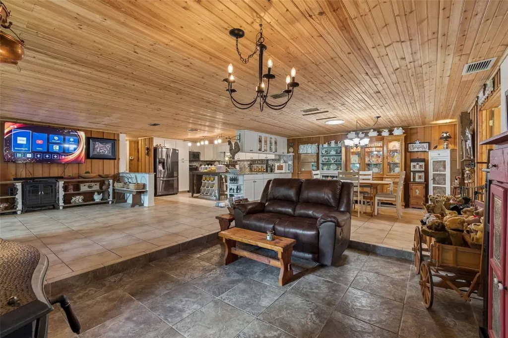11094 SW 51st Drive Webster FL 33597