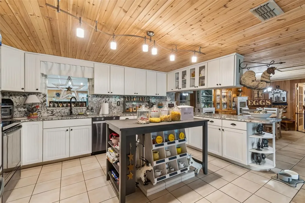 11094 SW 51st Drive Webster FL 33597
