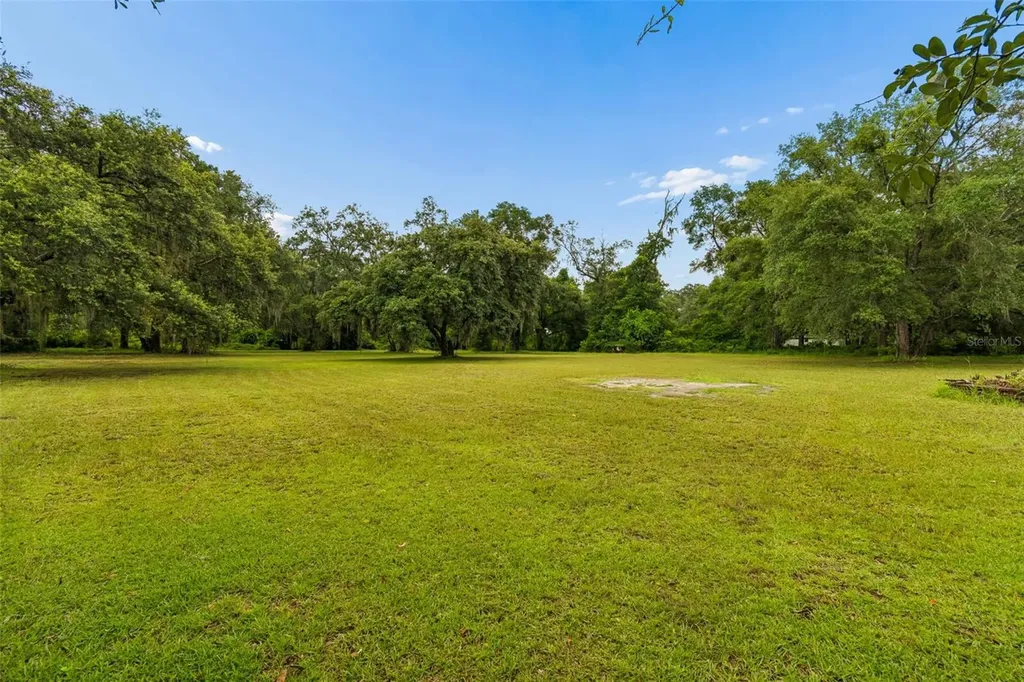 11094 SW 51st Drive Webster FL 33597