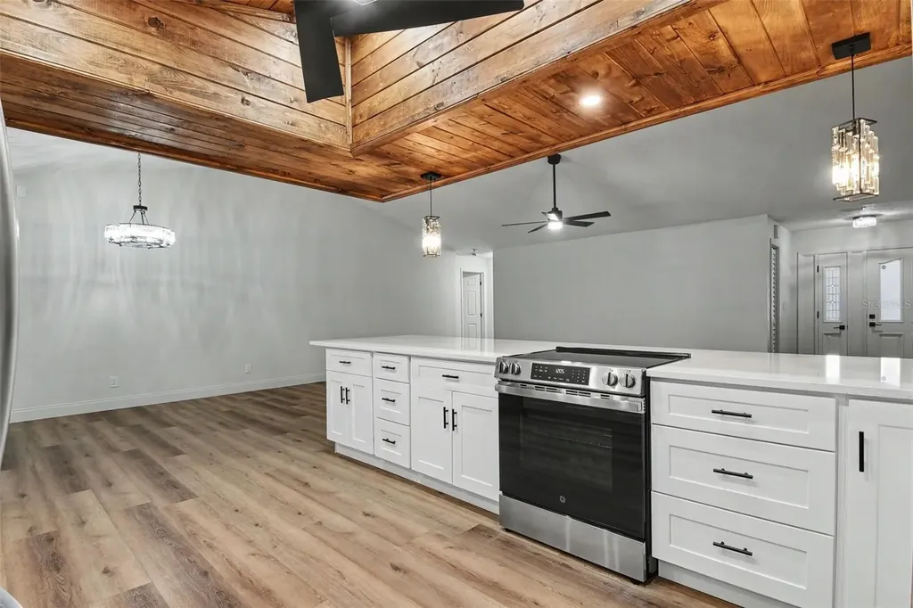 5305 E 127th Avenue Tampa FL 33617