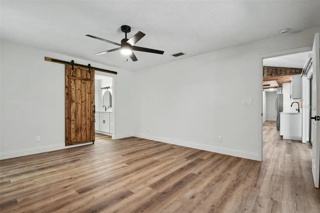 5305 E 127th Avenue Tampa FL 33617