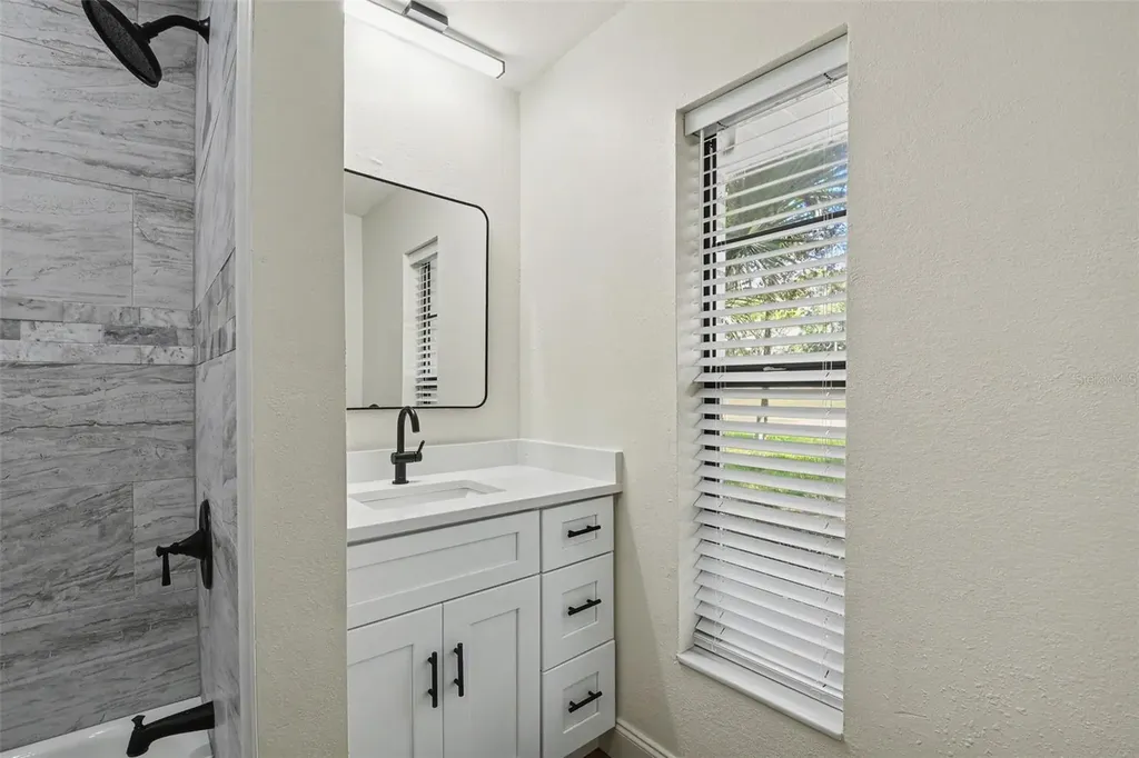 5305 E 127th Avenue Tampa FL 33617
