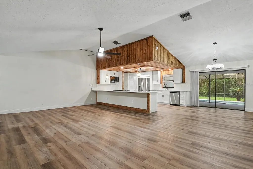 5305 E 127th Avenue Tampa FL 33617