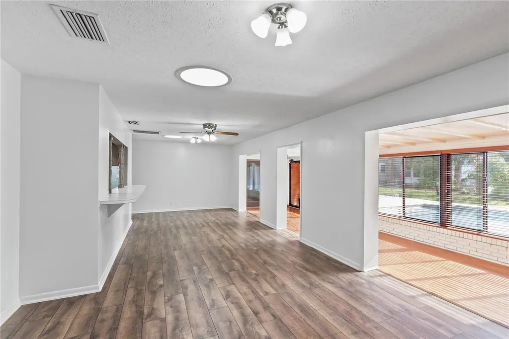11016 Saginaw Drive Tampa FL 33617