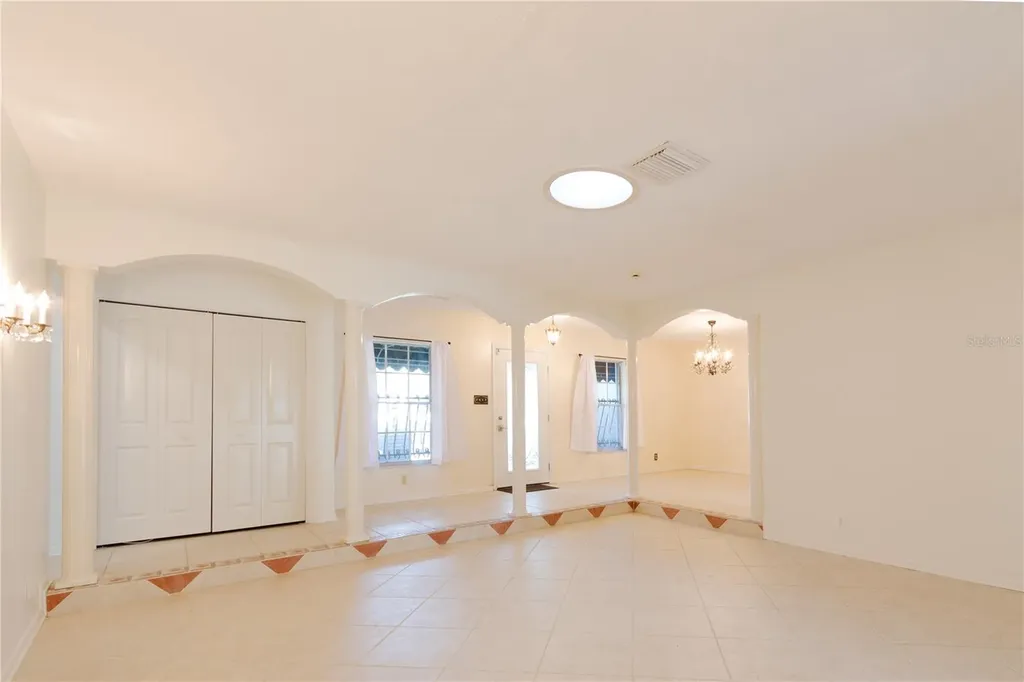 11016 Saginaw Drive Tampa FL 33617