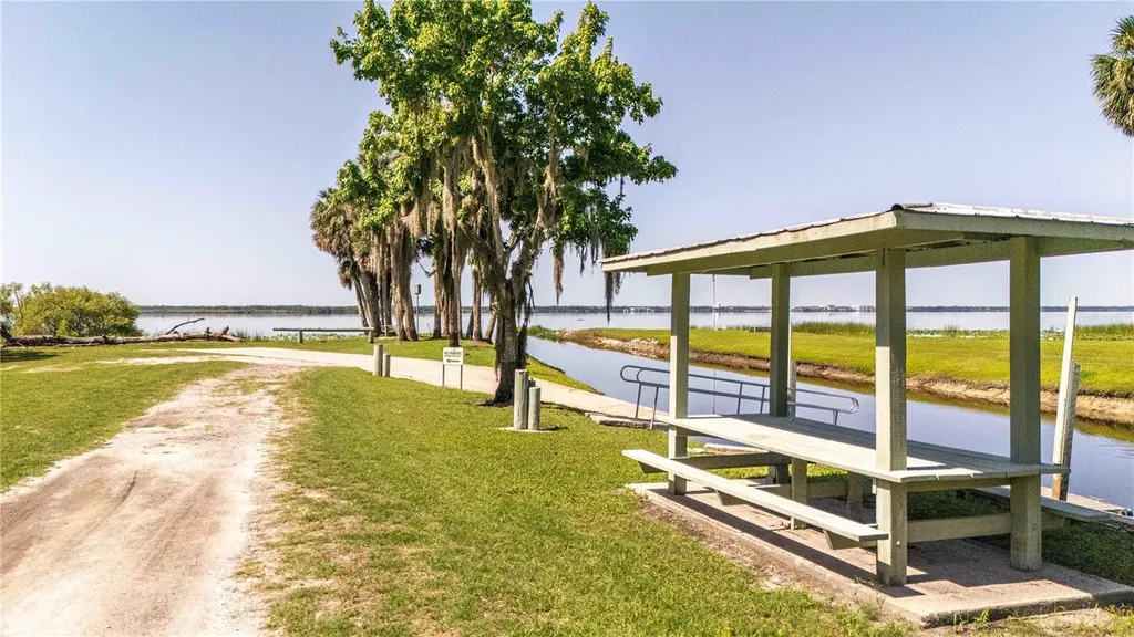 1476 Stone Trail Enterprise FL 32725