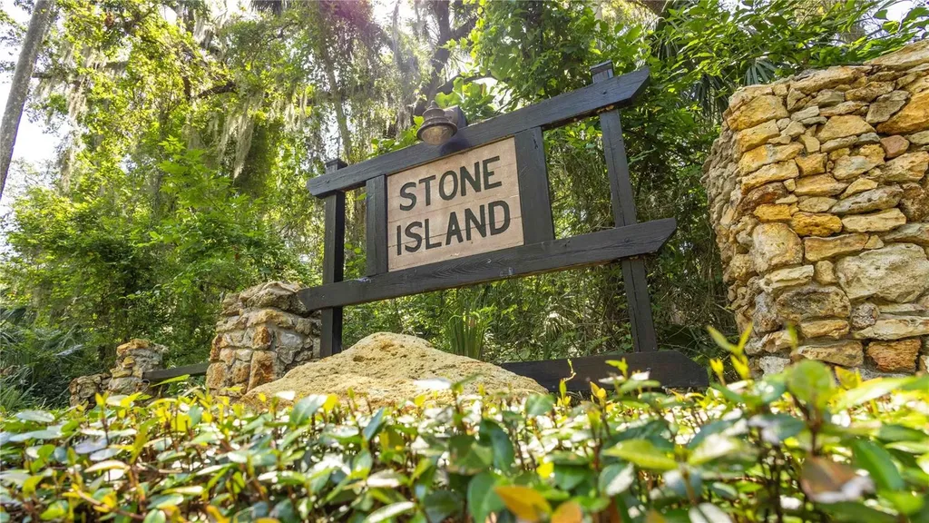 1476 Stone Trail Enterprise FL 32725