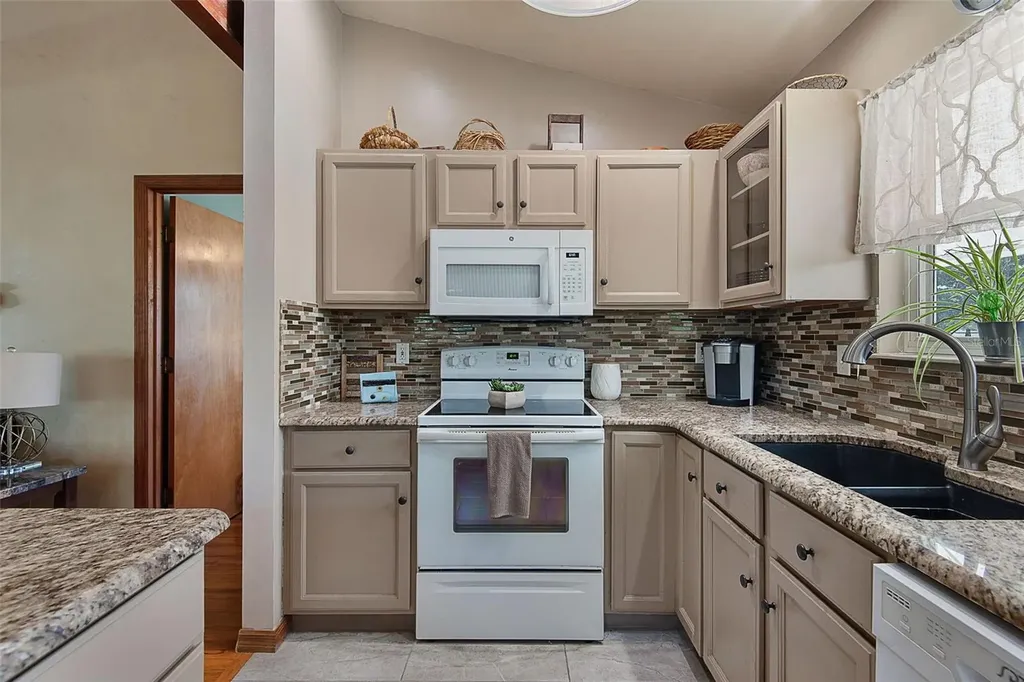 26 Beachside Drive Palm Coast FL 32137