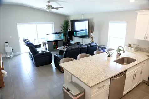 1613 W Pear Avenue Sanford FL 32771
