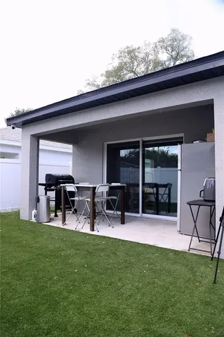 1613 W Pear Avenue Sanford FL 32771