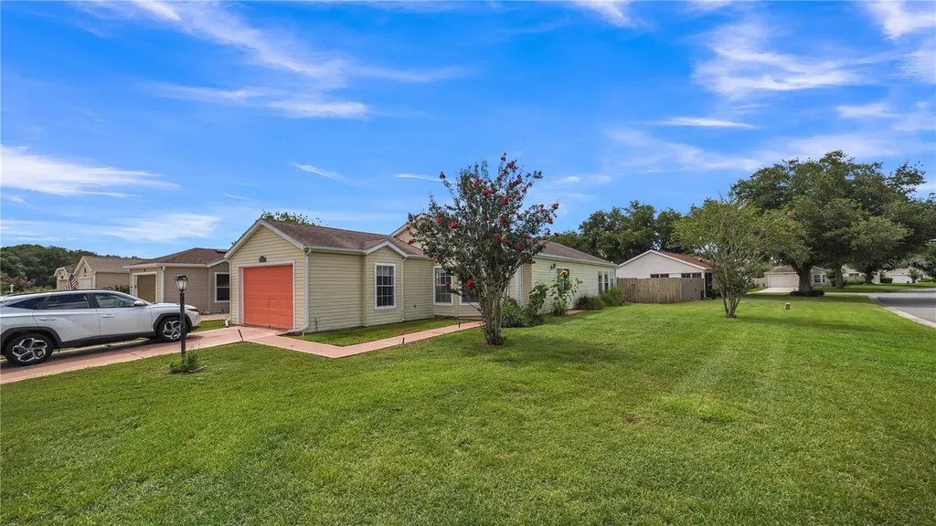 25345 Green Heron Drive Leesburg FL 34748