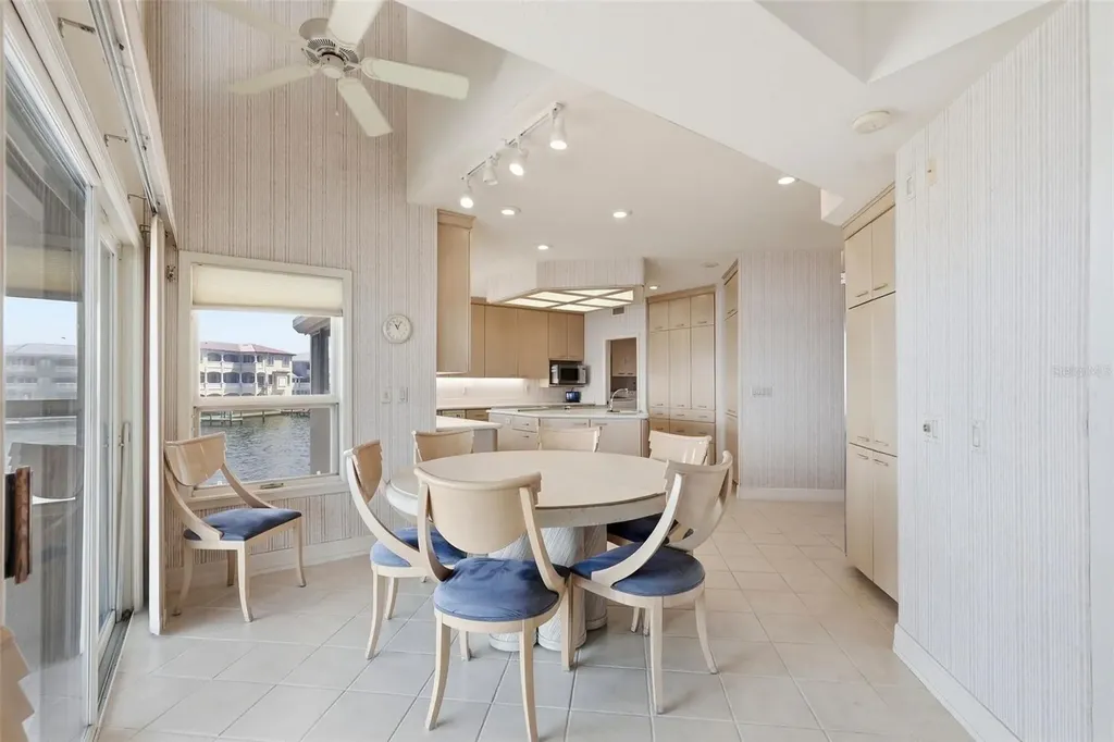 2869 Seabreeze Drive S Gulfport FL 33707